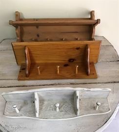 Assorted Wall Shelves       http://www.ctonlineauctions.com/detail.asp?id=749542