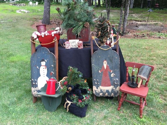 Christmas Decor                  http://www.ctonlineauctions.com/detail.asp?id=749921