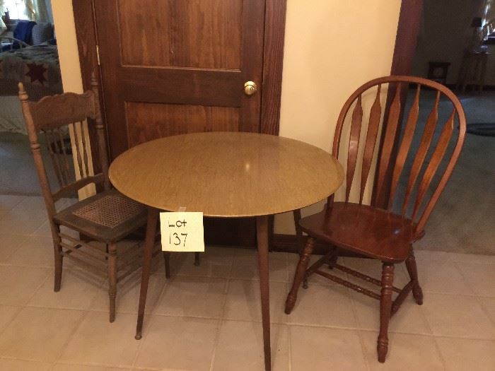  Dining Table and 2 Chairs                      http://www.ctonlineauctions.com/detail.asp?id=750066