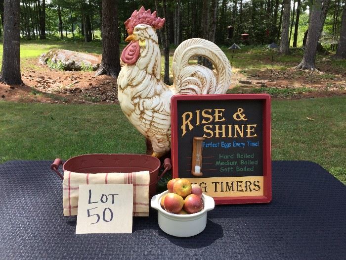 Kitchen Items: Ceramic Rooster, Egg Timer, Bowl        http://www.ctonlineauctions.com/detail.asp?id=749551
