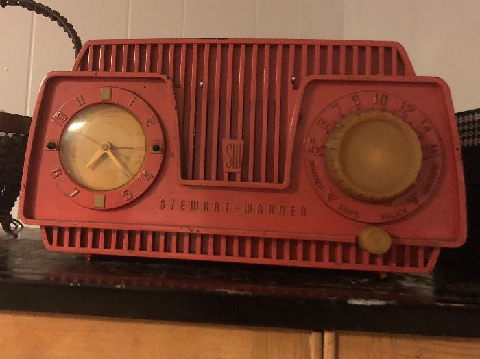 Stewart Warner Vintage Bakelite Radio