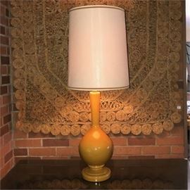 Mid-Century Hager Pottery Ceramic Occasional Table Lamp