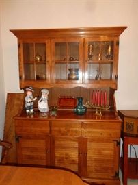 ETHAN ALLEN CHINA CABINET