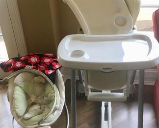 Baby highchair & bouncy seat
