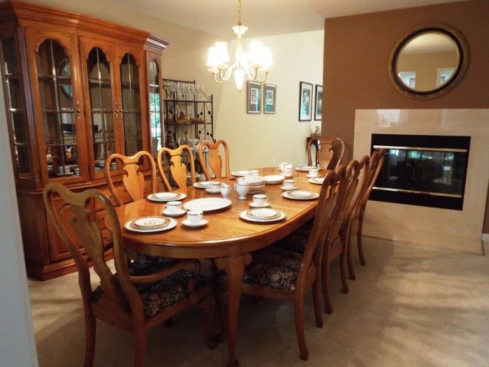 Sumter Cabinet Co., Sumter, S. C. solid oak dining room suite