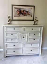 Thomasville 9 drawer dresser