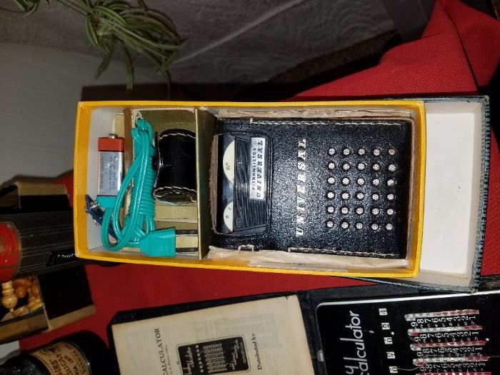 Vintage Transistor Radio in Original Box