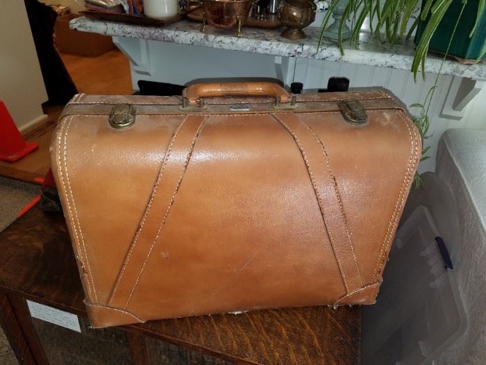 Guardsman/Platt Vintage Luggage in pretty good shape