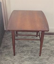 Bassett Mid-Century accent table