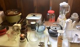 Various kitchen items