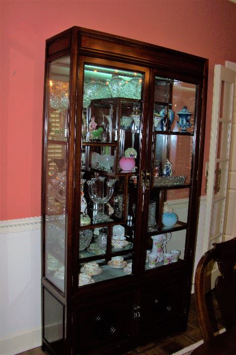 Rosewood curio cabinet, outstanding