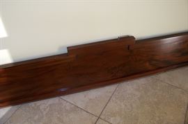 Back splash for sideboard