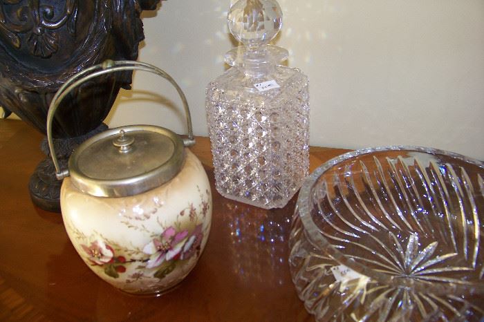 Biscuit jar