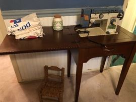 sewing machine and table  have patterns too!