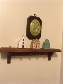 Key holder shelf ; pottery ; vintage print