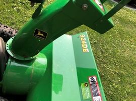 John Deere 924DE Snow Blower