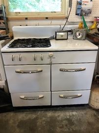 Detroit Jewel Oven