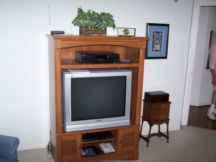 BIG -SCREEN TV, ENTERTAINMENT CABINET, SMOKE STAND & MISC.