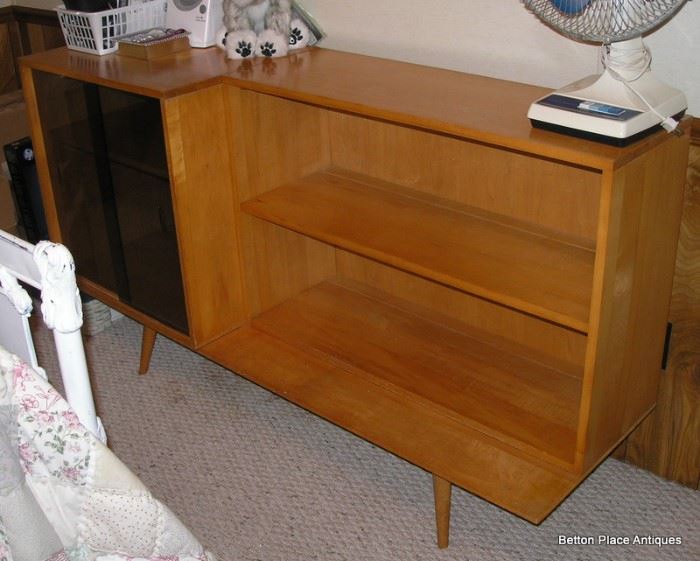 #Paul McCobb Planner Group 1950's Server/Bookcase, this comes in three pieces, #mid century and in excellent condition.