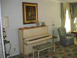 Upright piano