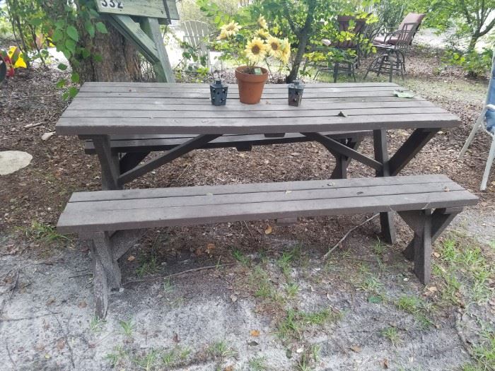 Picnic table & benches
