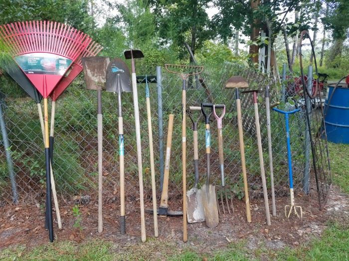 yard tools (rakes, hoes, shovels, weeders, & more)