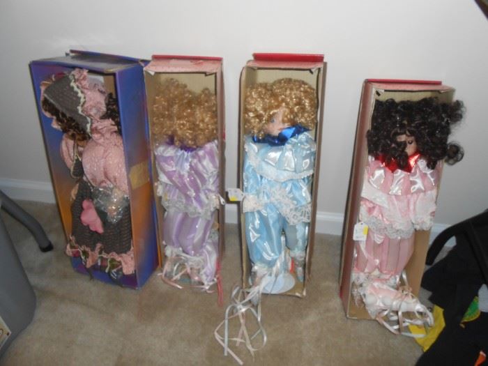 more dolls - in boxes