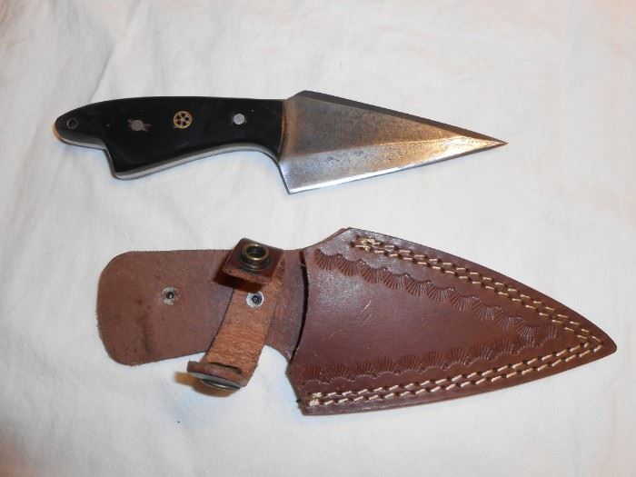 custom damascus knife