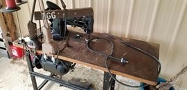 Industrial Upholstery Sewing Machine