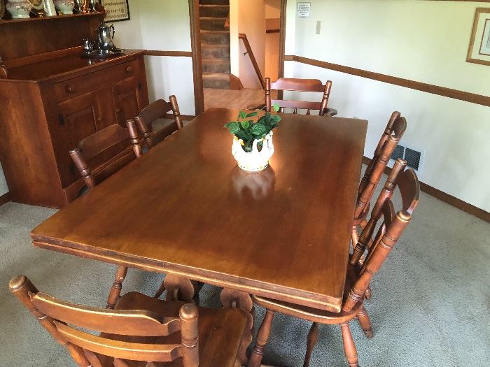 Maple Tressel Table & 6 Chairs