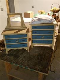 1020's doll furniture