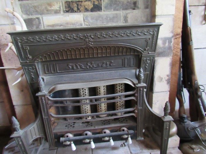 Vintage Antique Ray Glo Fireplace Cast Iron Gas Heater/Stove Parlor