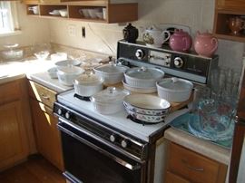 Create your own art in the kitchen with this fine array of bakeware.