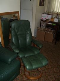 Yes it is one of those chairs.  It's streless, it's adjustable it's a  Ekornes