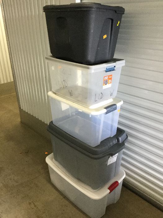  5 Bins with Lids, Assorted Sizes   http://www.ctonlineauctions.com/detail.asp?id=750131