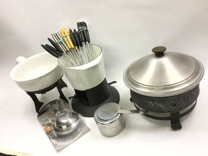  Fondue Party! LeCreuset, Pfaltzgraff and More       http://www.ctonlineauctions.com/detail.asp?id=750115