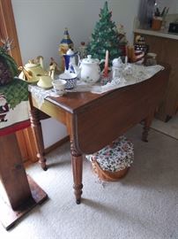 Drop Leaf Table