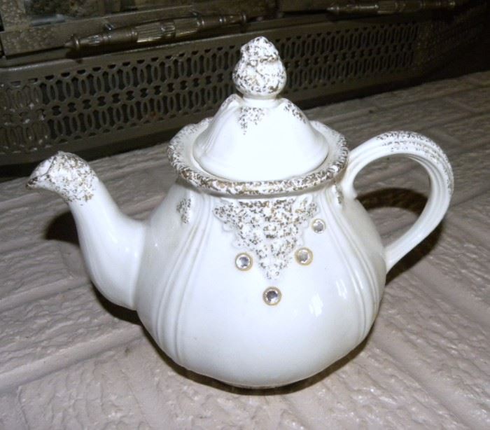 Hall China "Victorian" Teapot