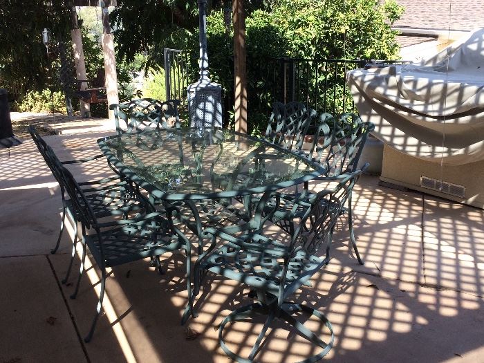 patio table with matching chairs 
