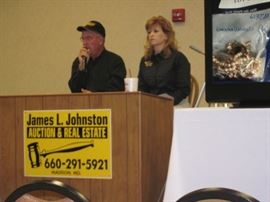 Uncl Prop TV display