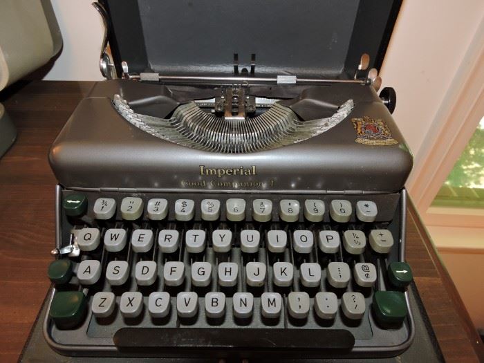 Imperial "Good Companion"  manual typewriter