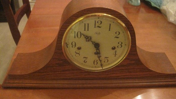 Sleigh chiming mantle clock- Made in Germany 