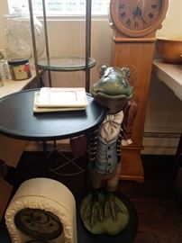 Frog side table