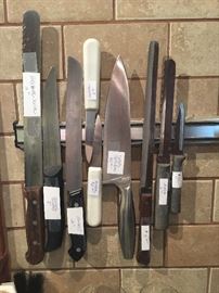 assorted kitchen knives