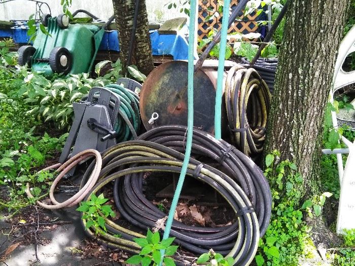 Many hoses