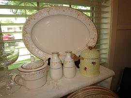 More Fragrance By Noritake And A Sweet Honey Jar!