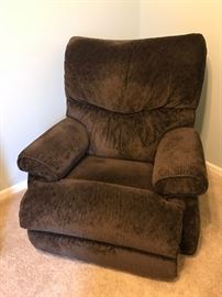 LA-Z-BOY CHOCOLATE  RECLINER 