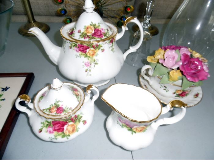 Royal Albert "Old Country Roses" teapot, sugar and creamer and music box