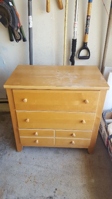 Solid Small Dresser-Great Chalk Paint Project