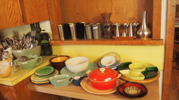 Pottery, Vintage Bowls, Mod Enamel Plates